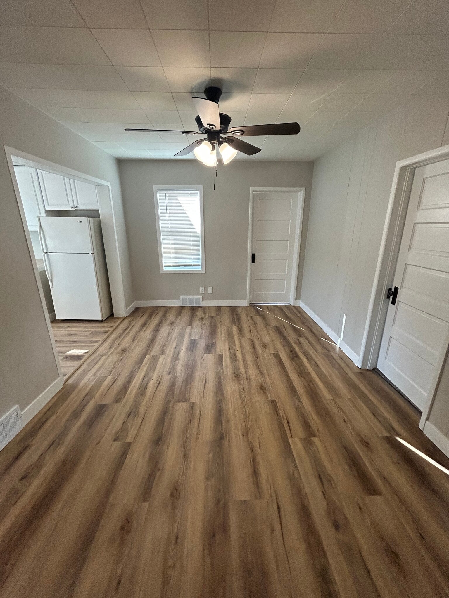 Building Photo - 611 S Hawthorne Ave