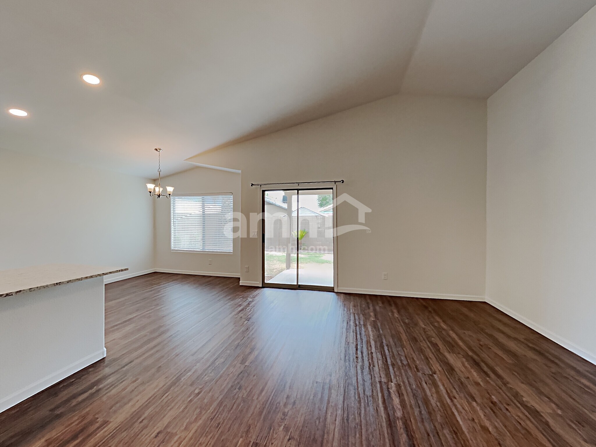 Building Photo - 3033 W Quail Ave