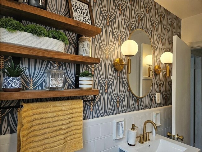 Building Photo - 57 Wampanoag Cir