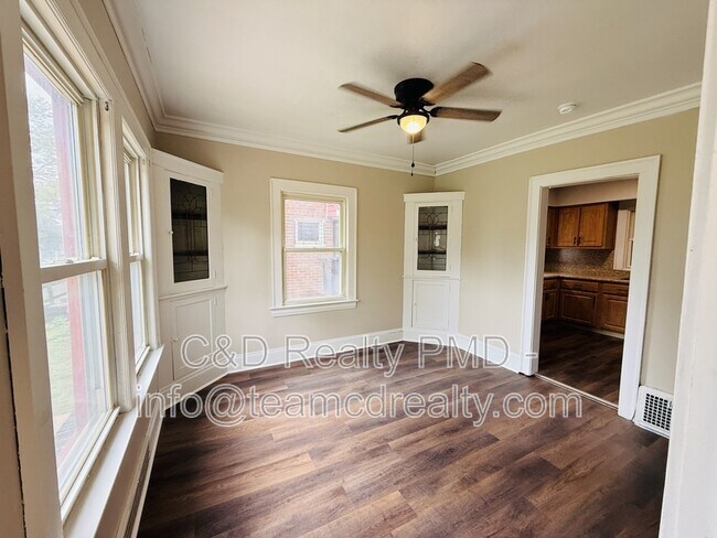 Building Photo - 16105 Walden Ave