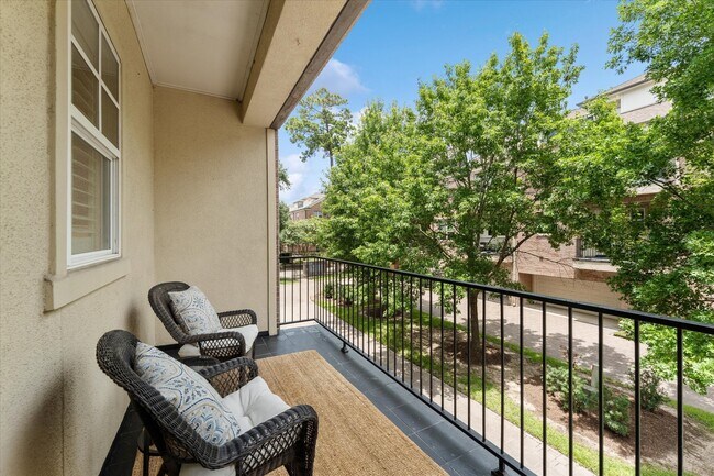 Building Photo - 30 History Row