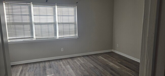 Building Photo - 4314 Carly's Way