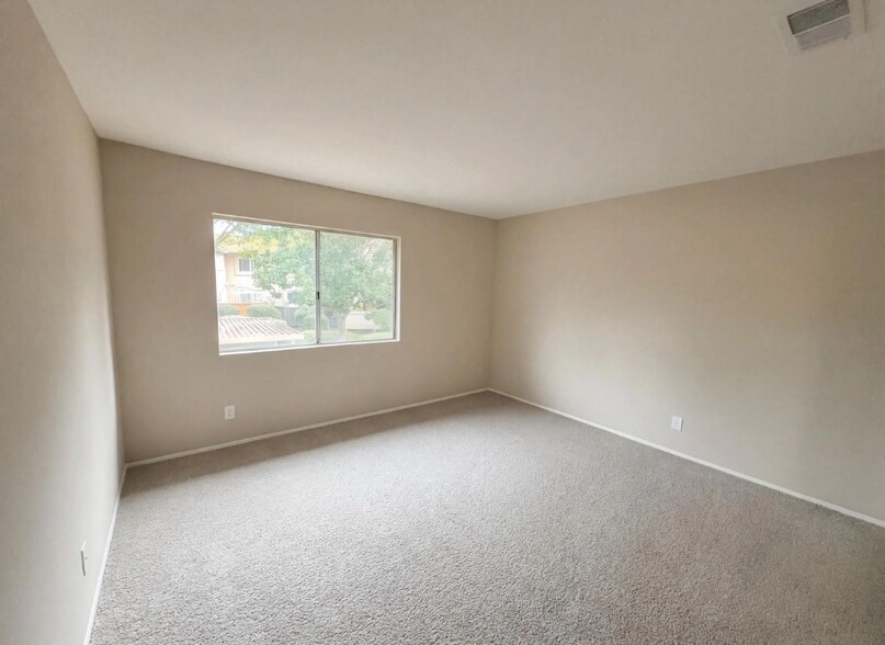 Building Photo - 11231 Avenida De Los Lobos