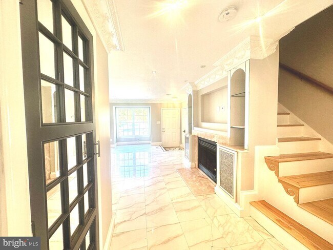 Building Photo - 7819 Colonial Springs Blvd