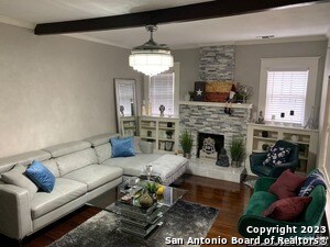 Building Photo - 626 E Woodlawn Ave