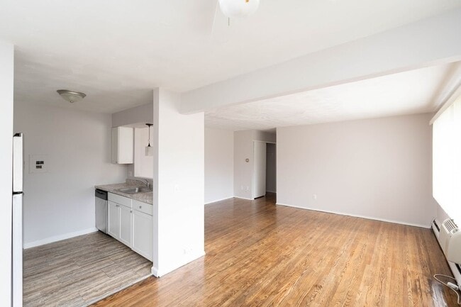 Building Photo - 154 Woodhill Dr