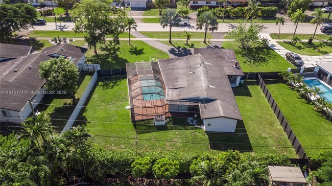 Building Photo - 10605 SW 112th St