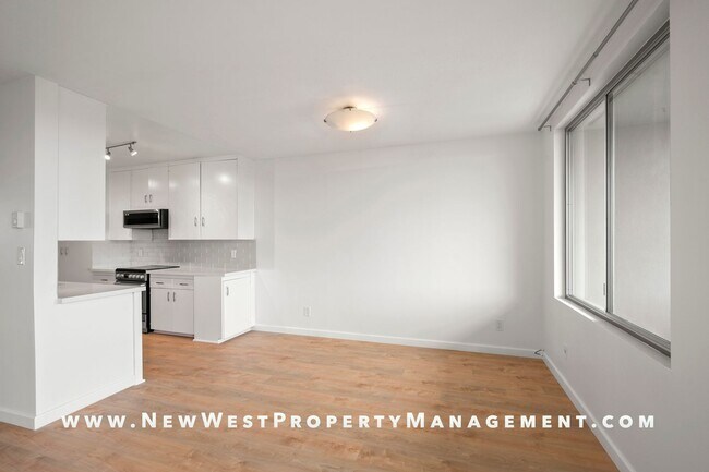 Building Photo - Renovated Banker's Hill 2 Bedroom at Laure...