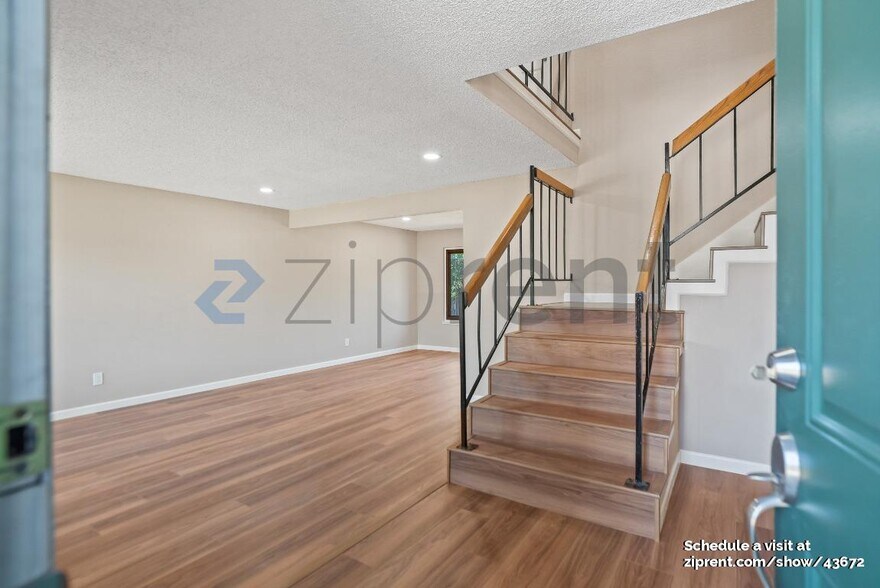 Building Photo - 123 Midwick Dr