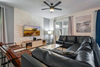 Building Photo - 4533 Target Blvd