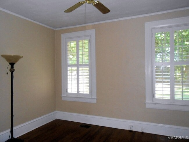 Building Photo - 1458 Watson St