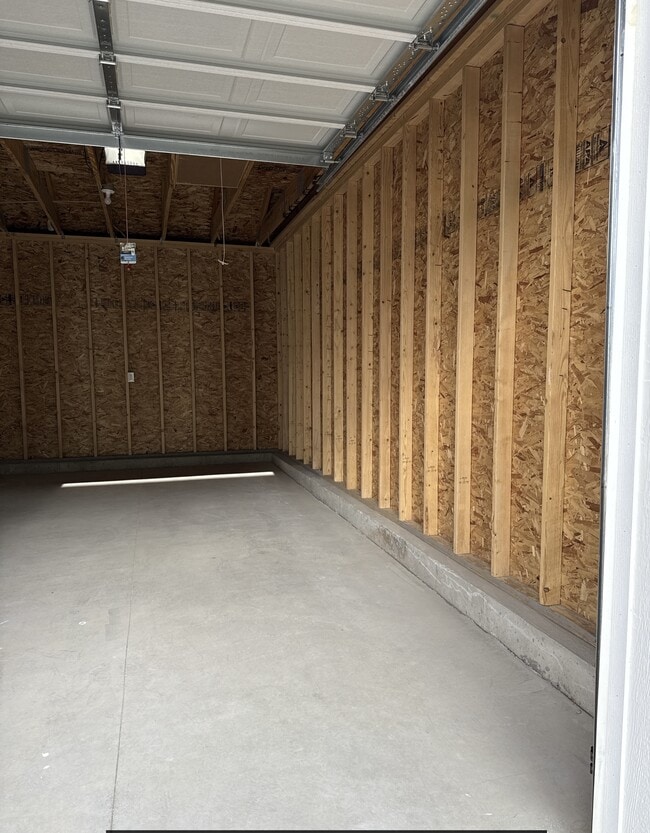 Building Photo - 4006 Blue Pine Ln