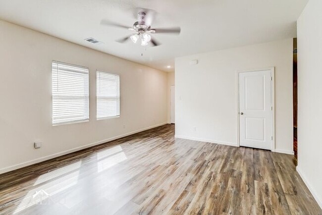 Building Photo - 6218 Old Bridge Way