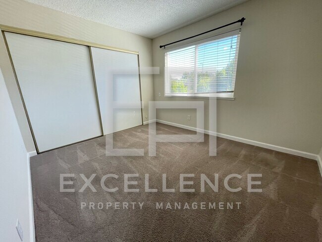 Building Photo - Great 2/1.5 With Parking, Patio, Washer and Dryer, Minutes to Levi Stadium and Much More!