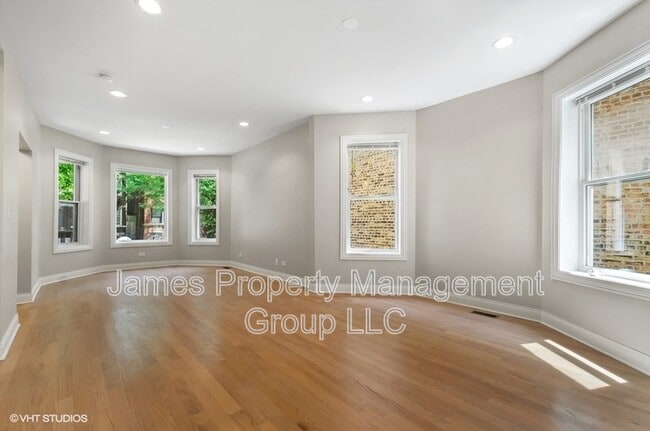 Building Photo - 5816 N Ridge Ave