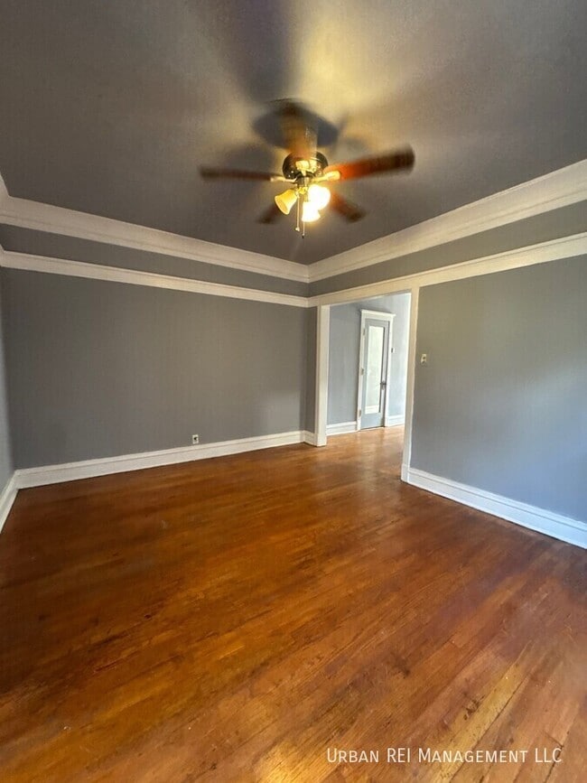 Building Photo - 1226 E 54th St