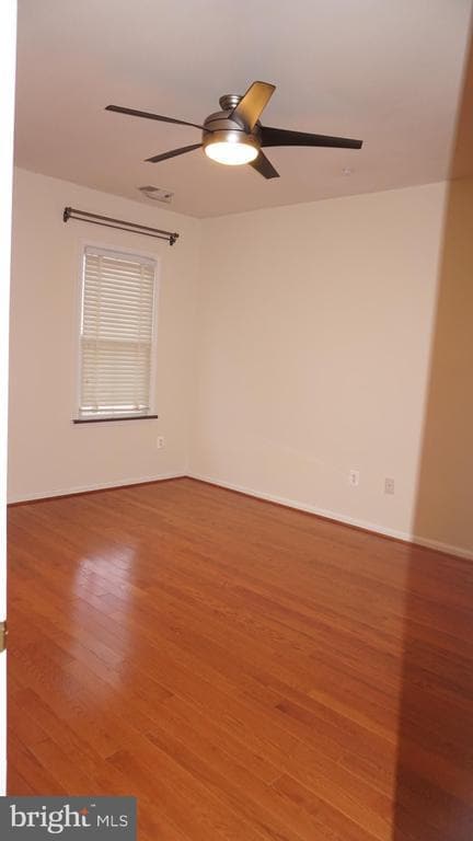 Building Photo - 405 Main St