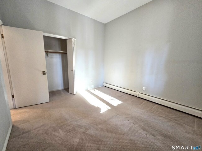 Building Photo - 7 Staunton Ct