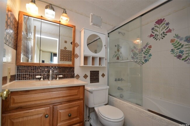 Building Photo - 25-40-40 Shore Blvd