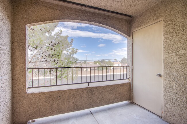 Building Photo - 7885 W Flamingo Rd