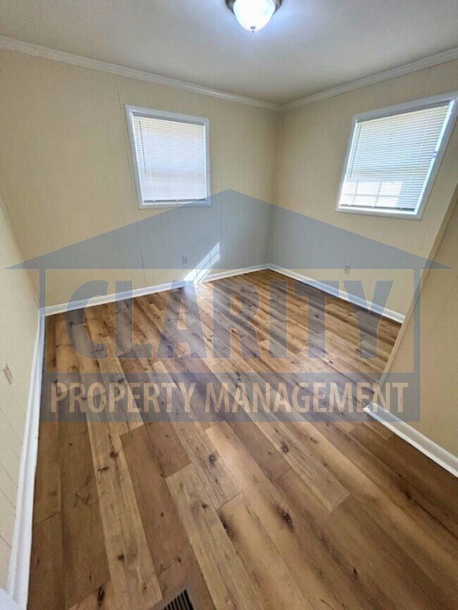 Building Photo - ***221B Hughes Ave NW
