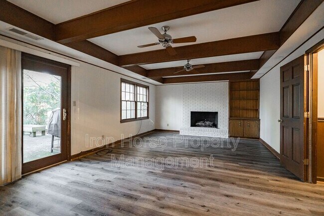 Building Photo - 265 Ponderosa Dr