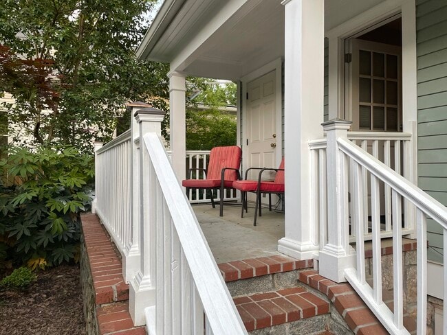 Entrance - 917 Piedmont Ave NE