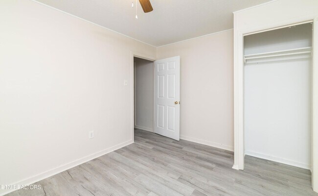 Building Photo - 219 Highland Ave