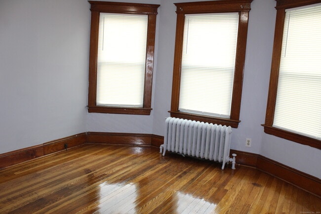 Building Photo - 45 Grandview Terrace