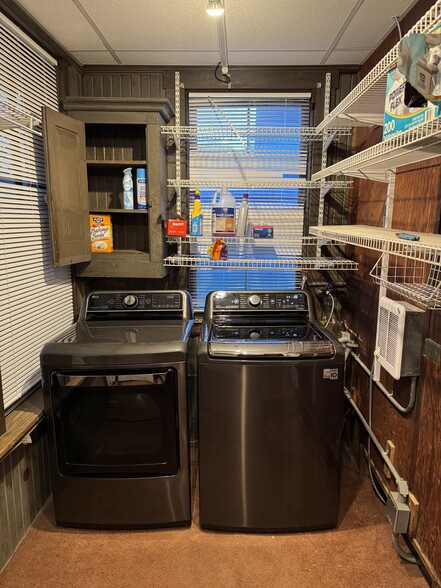 Laundry room - 2214 Main St