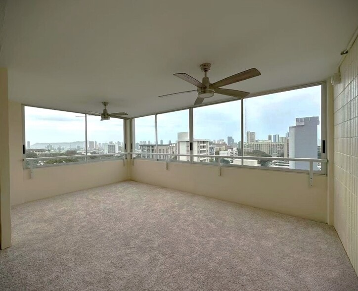 Building Photo - 1545 Nehoa St