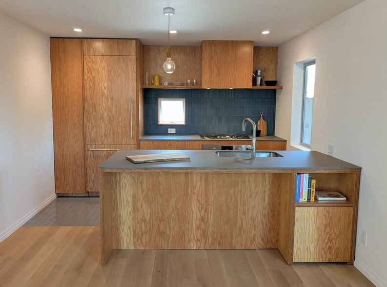 kitchen - 12120 1/2 W Washington Blvd