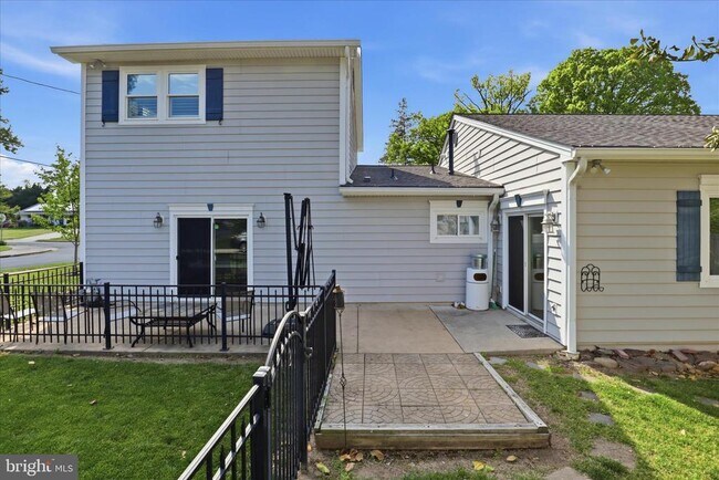 Building Photo - 5202 Garner St