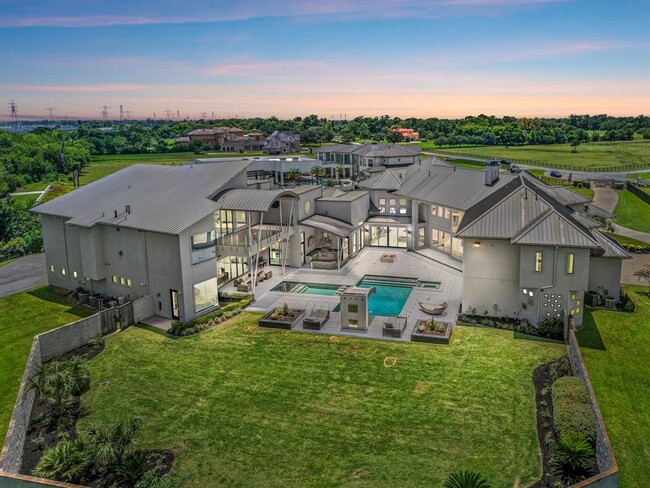 Building Photo - 4043 Maranatha Dr