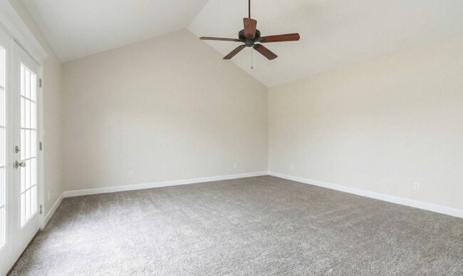 Building Photo - 402 Laurel St