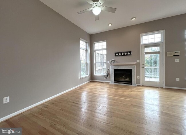 Building Photo - 13611 Acorn Hunt Pl