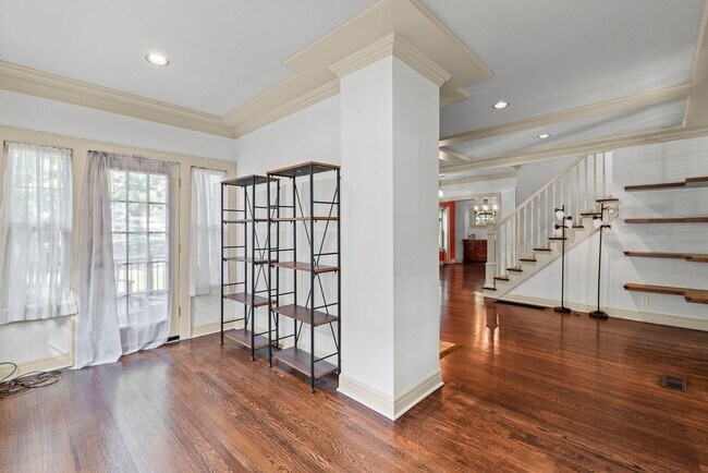 Building Photo - Wonderful Waldo Home!