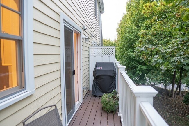 Building Photo - 9 Park St