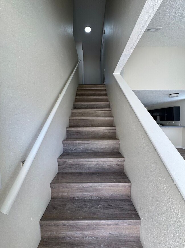 Building Photo - 1908-1910-1910 Arlene Dr