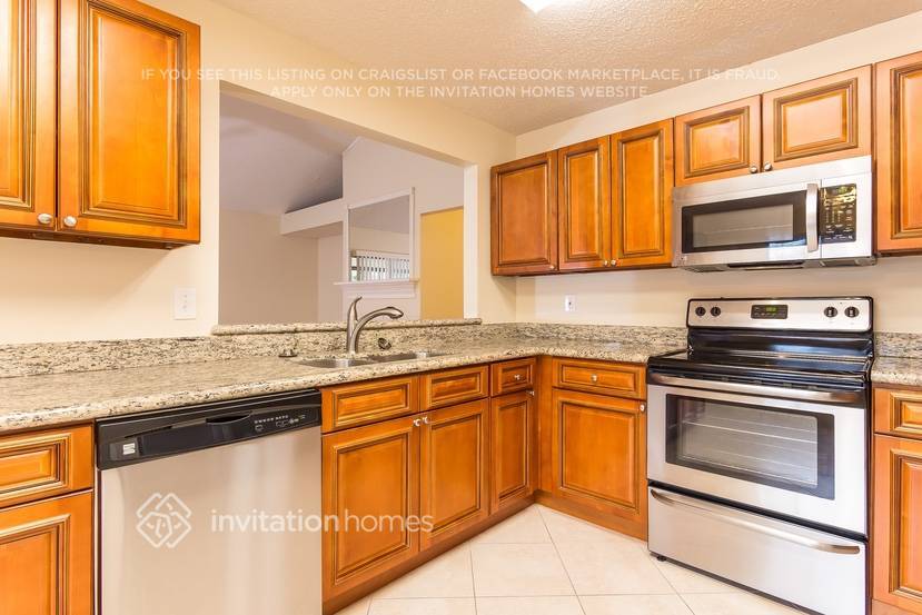 Building Photo - 1903 Firethorn Ct