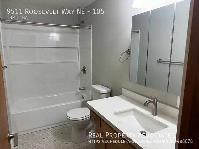 Building Photo - 9511 Roosevelt Way NE