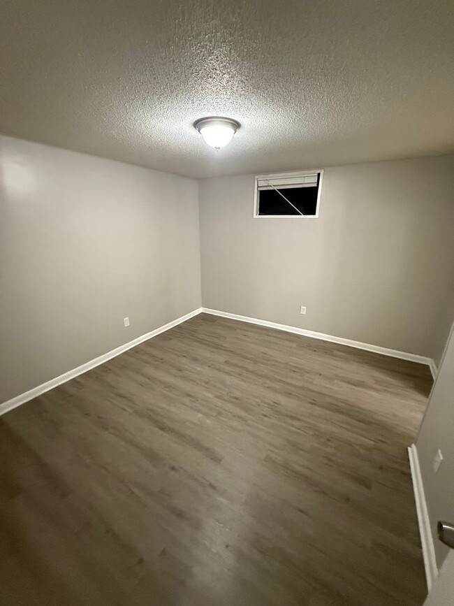 Building Photo - 903 1/2 Fredrick St