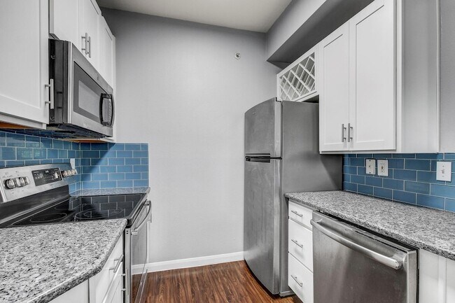 Building Photo - 2320 Gracy Farms Ln