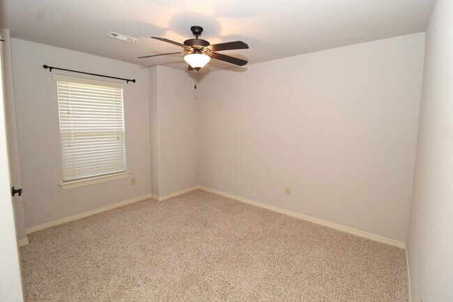 Building Photo - 3038 W Verona Ln