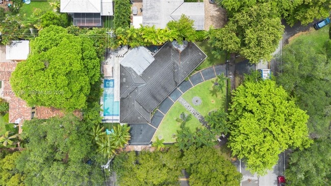 Building Photo - 711 Sunset Rd