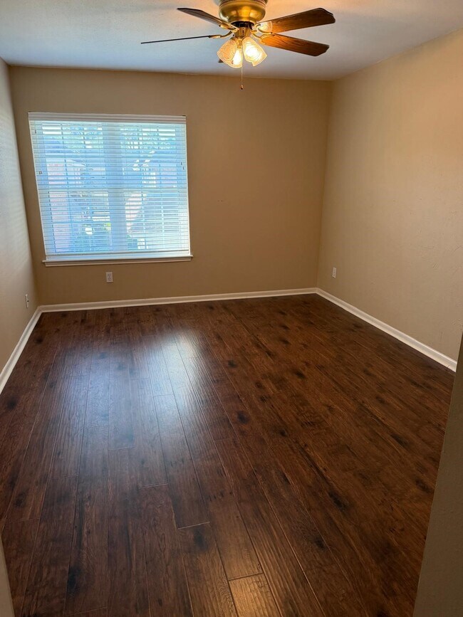 Building Photo - 2250 Bering Dr