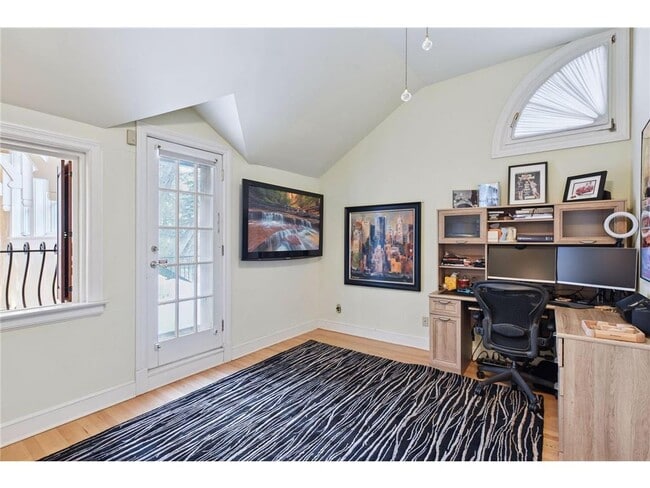 Building Photo - 3 Edina Ct