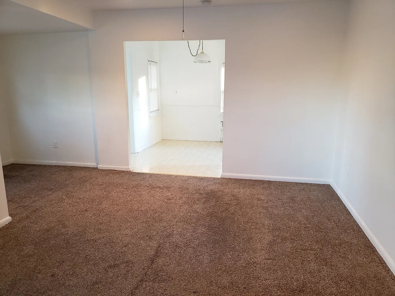 Building Photo - 25 Valley Rd