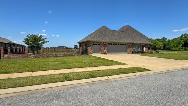 Building Photo - 210 Bayou Trace Drive
