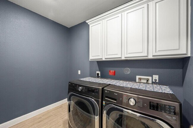 Building Photo - 1315 Jadestone View Ln